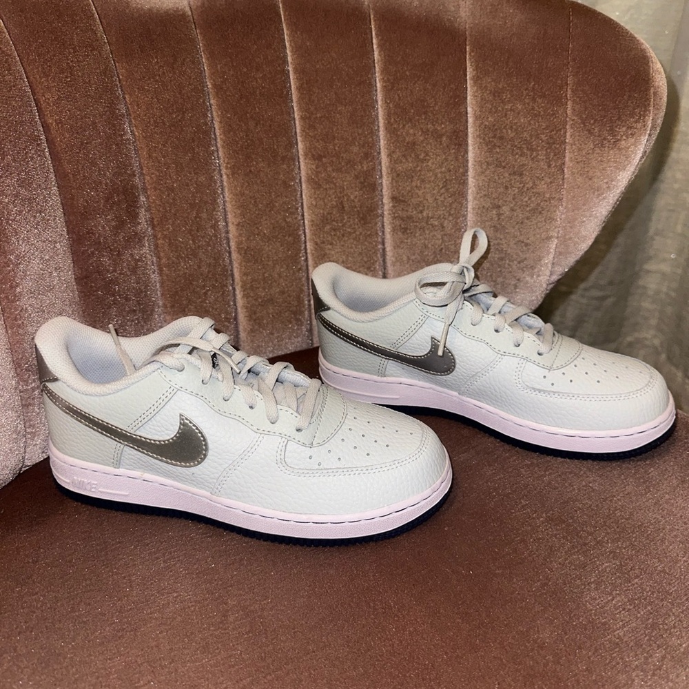 Air Force 1 Pure Platinum Barely Grape
